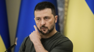 Zelenskyy says he will do everything to end war as talks with US and Saudi officials approach