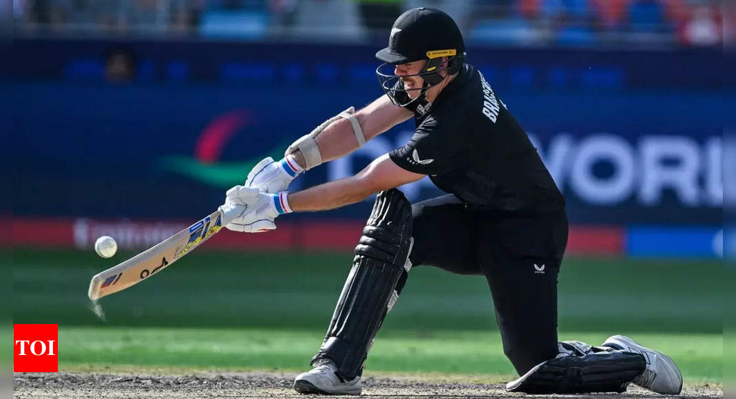 IND vs NZ Live: Bracewell key as New Zealand eye fighting total