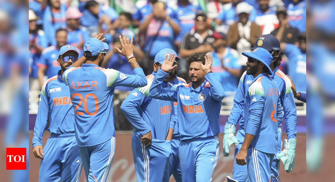 Kuldeep Yadav puts India on top with twin strikes in CT final