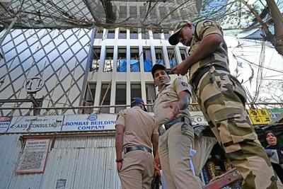 4 choke to death cleaning water tank at Mumbai building site