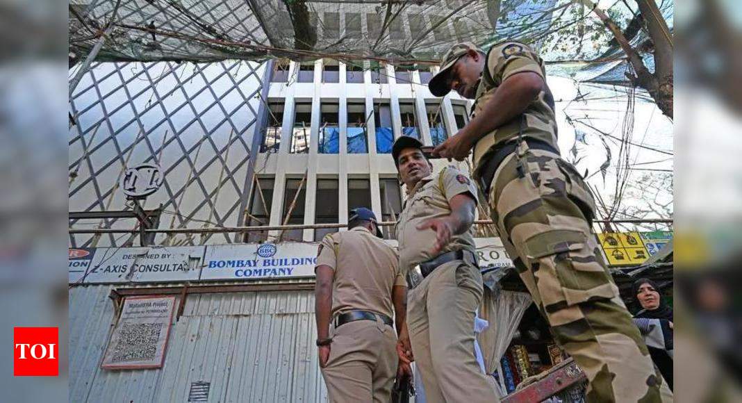 4 choke to death cleaning water tank at Mumbai building site