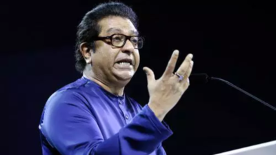 Raj Thackeray refuses to drink water brought from Kumbh, says 'no ...