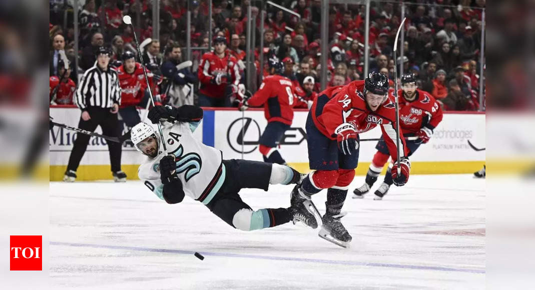 “No one left to play the game” : Fans go wild as 10 players pack the penalty box in Capitals vs Kraken game