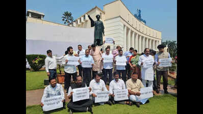 Jayanarayan Mishra: BJD stalls assembly over Jayanarayan's remarks ...