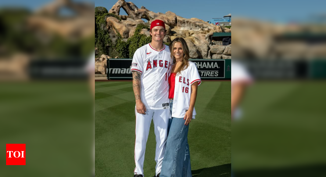 Mickey Moniak’s wife Sophia shares romantic sideline moments with Angels star