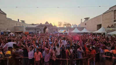 holi celebration in daman