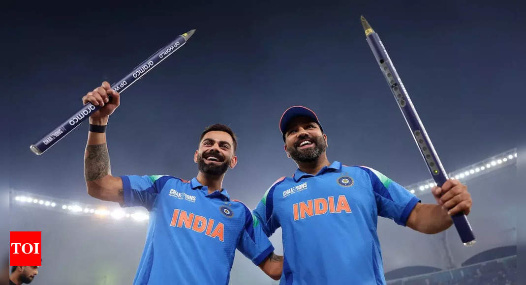 Rohit Sharma & Virat Kohli’s Stump Mic Chat on Retirement Trends Goes Viral | Cricket News Highlights