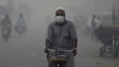 Pakistan faces severe air pollution, ranks third globally in 2024: Report