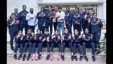 Rajasthan Kabaddi Association president Tejasvi Singh Gehlot fetes victorious Indian women’s kabaddi team