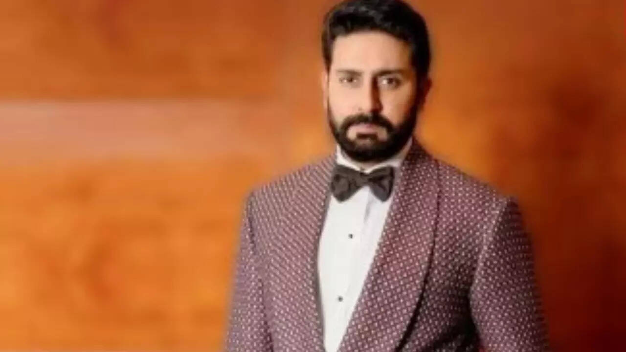 Abhishek Bachchan says parents should not be friends with their kids: 'A father will never be able to replace a mother' | Hindi Movie News - The Times of India