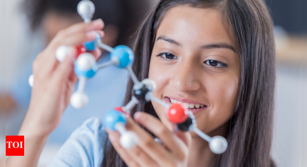 How to motivate your child to take interest in science - The Times of India