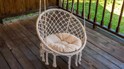 Outdoor Swings for Balconies & Gardens: Perfect for Lounging