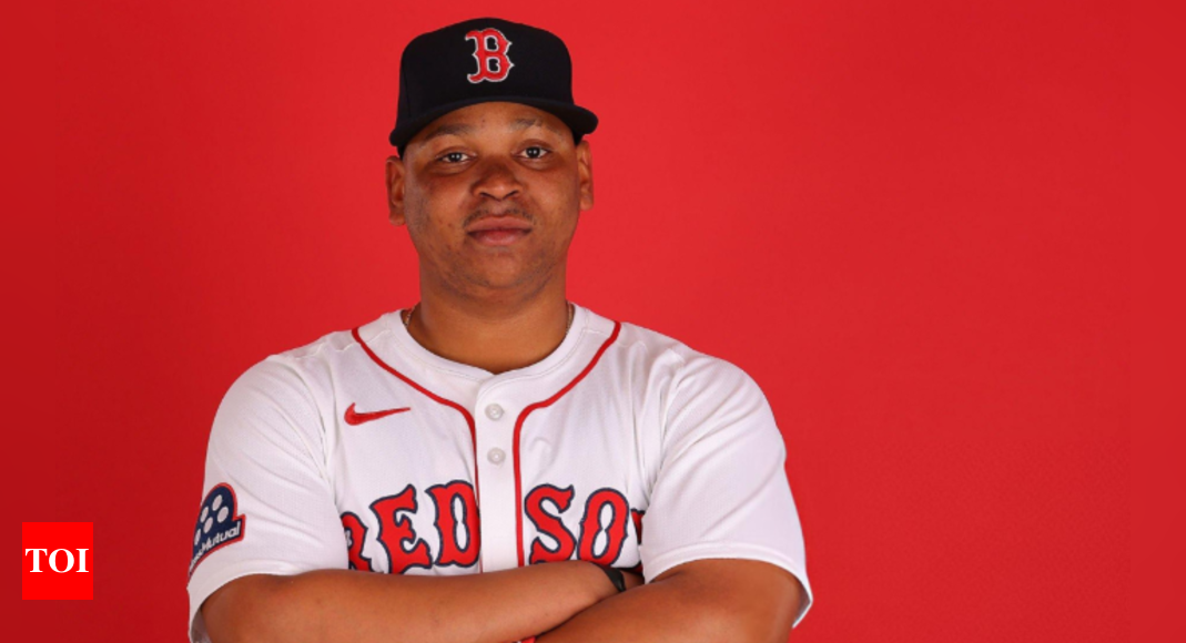 “Something major happens”: Red Sox Manager Alex Cora reflects on reason behind delaying Rafael Devers' first Spring Training game