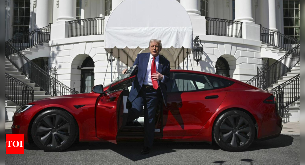 Trump tests ethical boundaries, buying Tesla in the White House grounds to bail out Musk