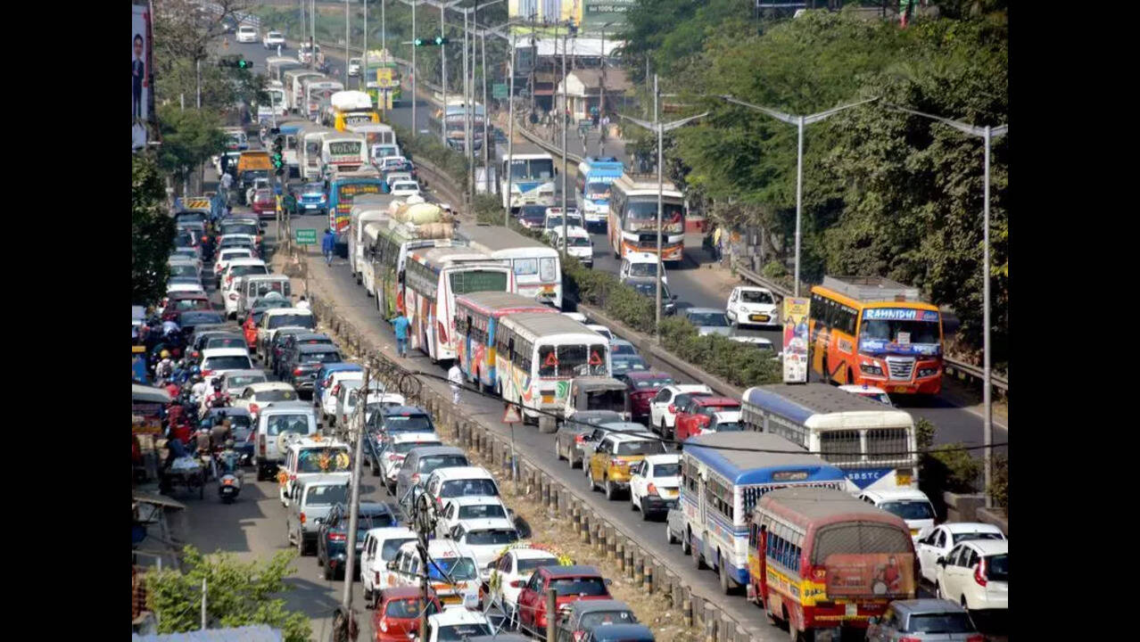 Chief secy prod on regular Santragachhi traffic jam | Kolkata News - The  Times of India