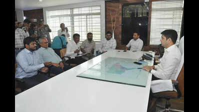 CM directs chalking out relief measures for distressed diamond industry