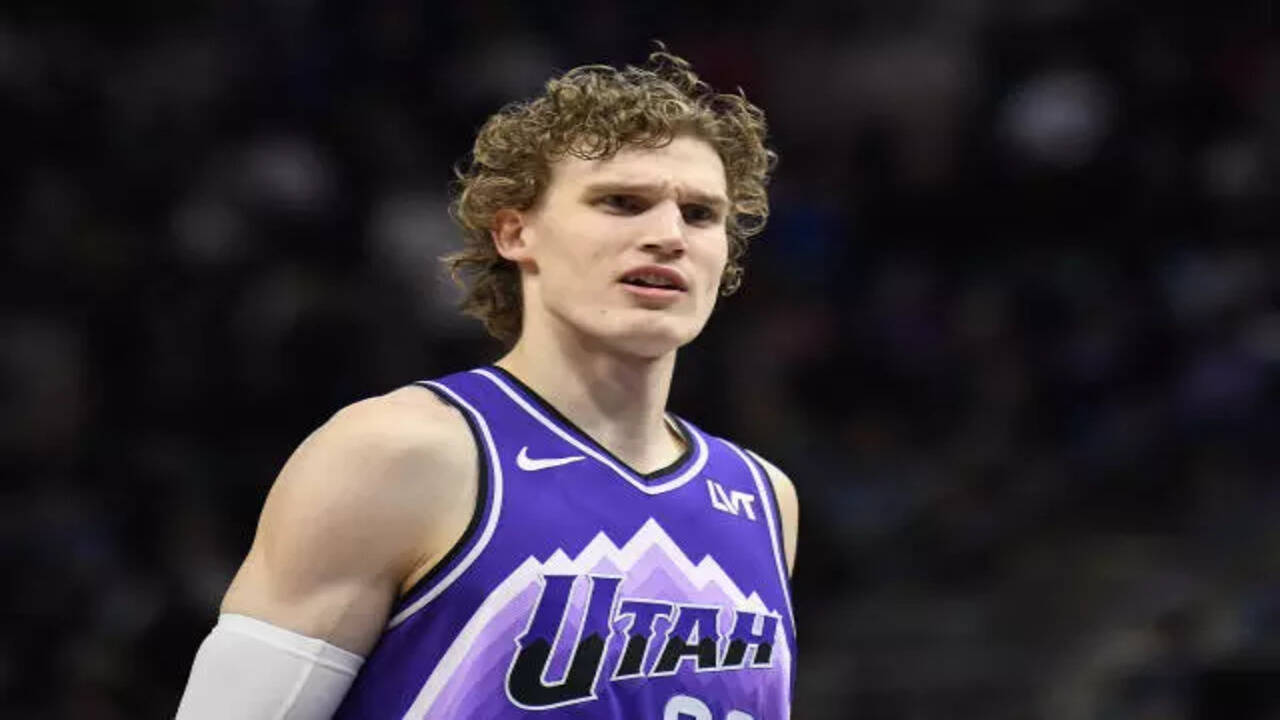 Utah Jazz hit with $100,000 fine after resting Lauri Markkanen in 