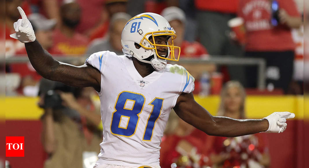 Mike Williams reunites with Chargers on a one-year deal to strengthen wide receiver lineup