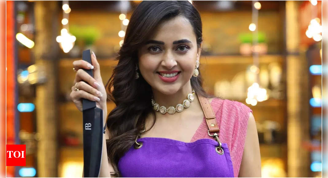 Celebrity MasterChef: Chef Ranveer Brar hands over his knife to Tejasswi Prakash; the latter says ‘I feel a huge sense of responsibility now’