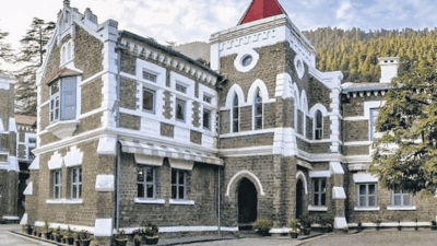 उत्तराखंड हाई कोर्ट ने सड़क चौड़ीकरण पर लगाई रोक