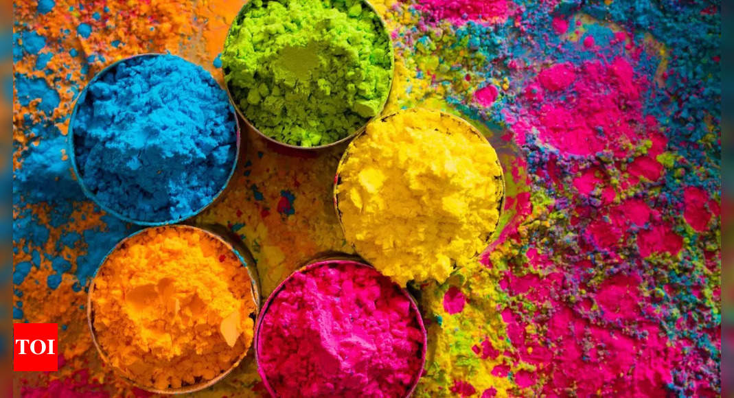 Happy Holi 2025: 30 Funny memes and messages about Holi that will make ...