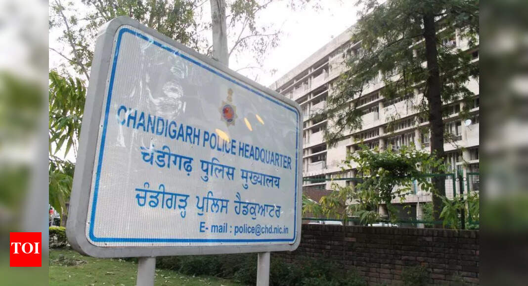 Cops posted at Chandigarh police headquarters must wear uniform on duty ...