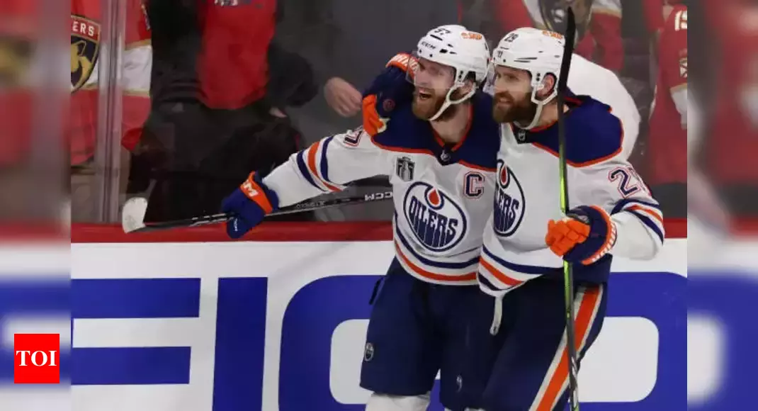 Oilers Superstar Connor McDavid hits insane stat milestone achieved only by Wayne Gretzky