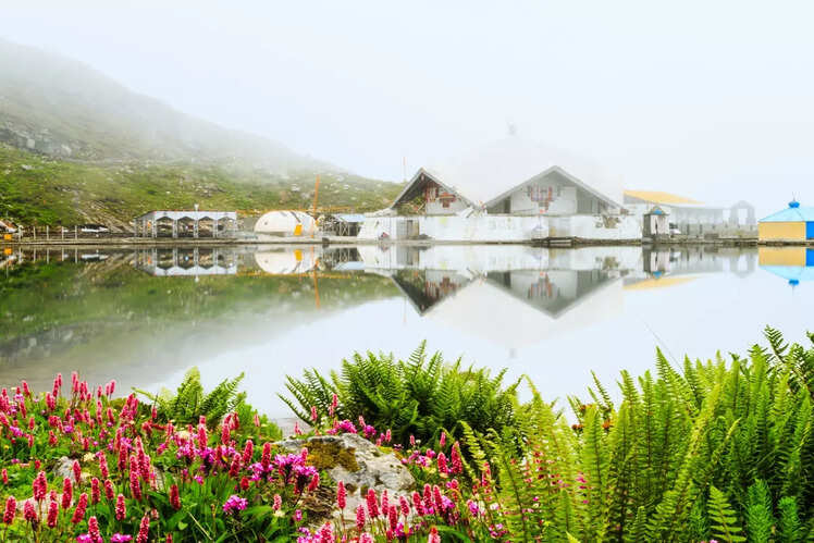 Hemkund Lake, Uttarakhand