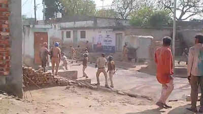 उन्नाव: होली जुलूस में हुड़दंग, थाना प्रभारी समेत 3 पुलिसकर्मी घायल