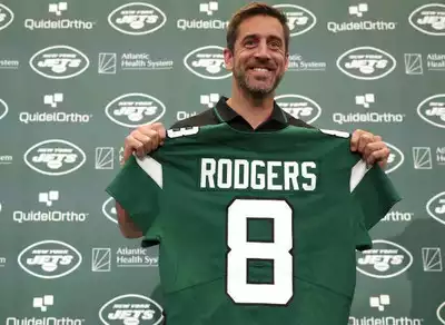 Aaron Rodgers expected to take over Kyle Shanahan as 49ers HC role, turns  down Steelers and Giants | NFL News - The Times of India