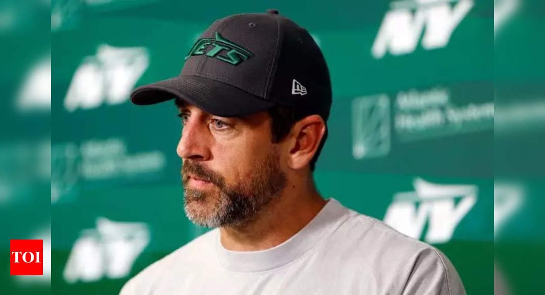 Sad Photos of Aaron Rodgers' Solo Beach Walk Spark Speculation About His NFL Future