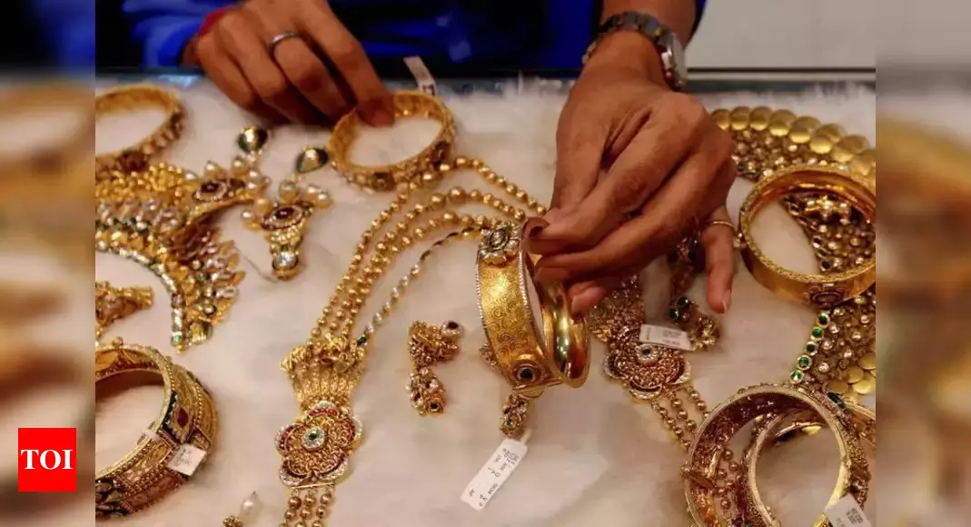 Gold prices soar to record highs before wedding season