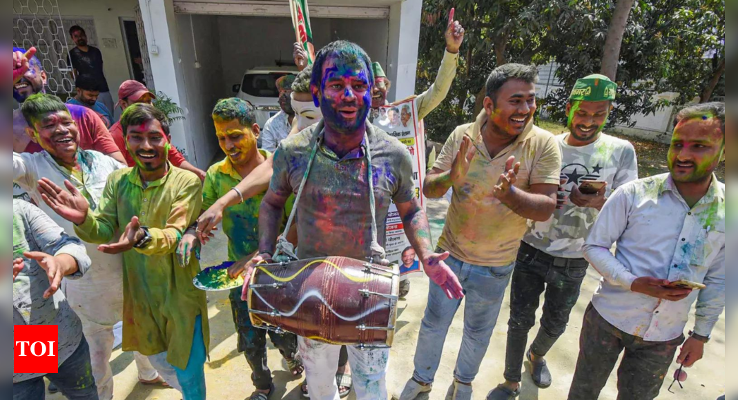 'Nafrat ka ek naya rang':  Tej Pratap Yadav reacts to backlash over his 'dance or be suspended' remark to cop on Holi