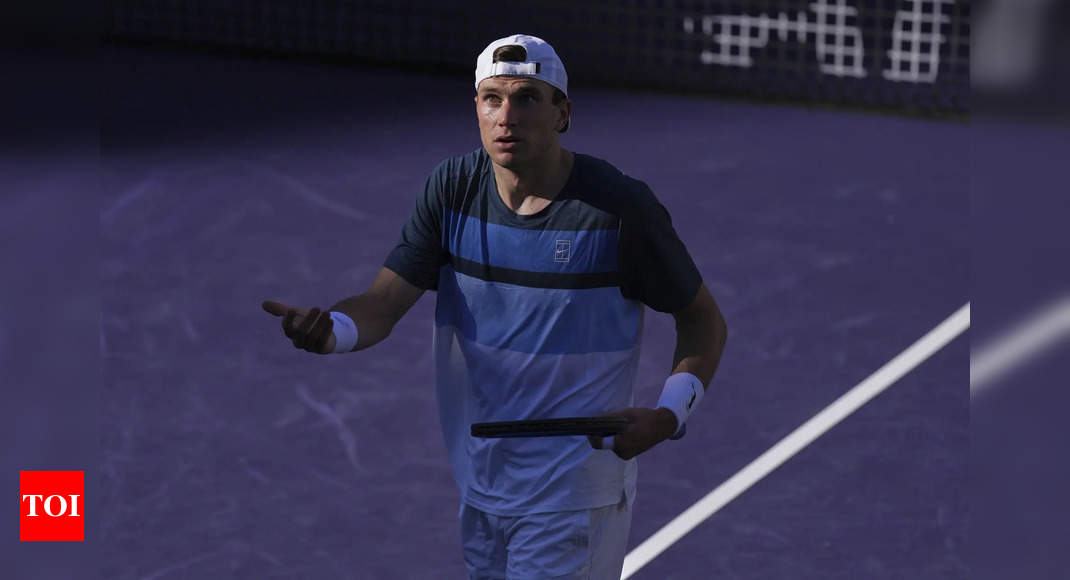 Jack Draper stuns two-time defending champion Carlos Alcaraz to reach Indian Wells final, to meet Holger Rune