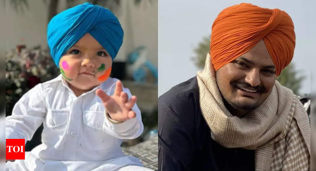 Lil Sidhu Moosewala’s adorable holi look with blue turban wins hearts: PICS