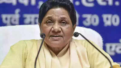 आगरा: मायावती का BJP पर हमला, अंबेडकर भवन विध्वंस पर गरमाई राजनीति