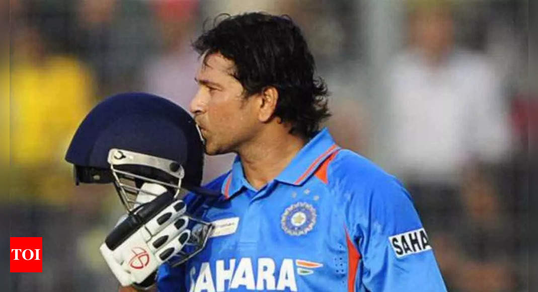 India celebrates 13 years of Tendulkar's 100 hundreds