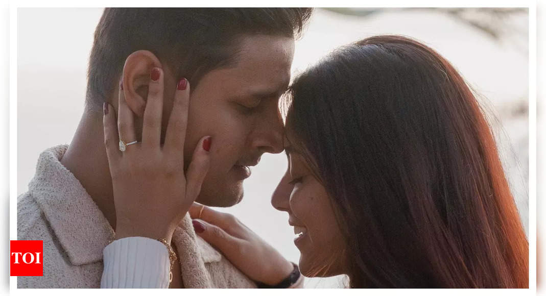 Bigg Boss Marathi 3 fame Jay Dudhane gets engaged to girlfriend Harshala Patil, drops stunning pictures from the special moment.