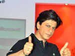 SRK meets 'Microsoft-Don 2' winners