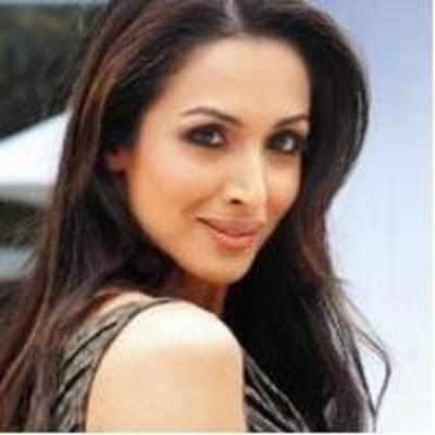 Malaika Arora Khan Takes On Katrina Kaif! 