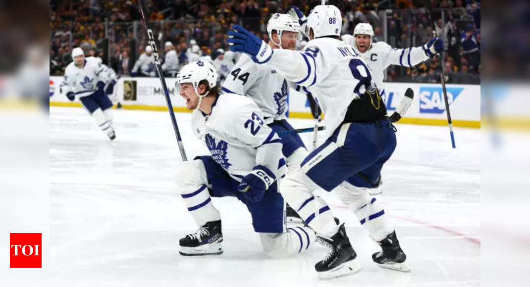 Inside Toronto Maple Leafs' group chat: How team bonding fuels unity during struggles