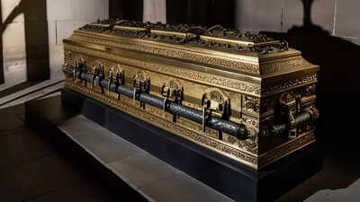 Marie Curie has been buried in a special coffin packed with lead and the  reason is quite shocking - The Times of India