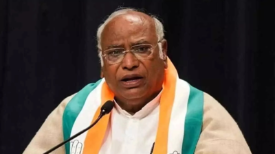 Kharge slams PM Modi's 'Mann Ki Baat' as 'one-sided podcast'; accuses Centre of 'robbing public’ over petrol prices