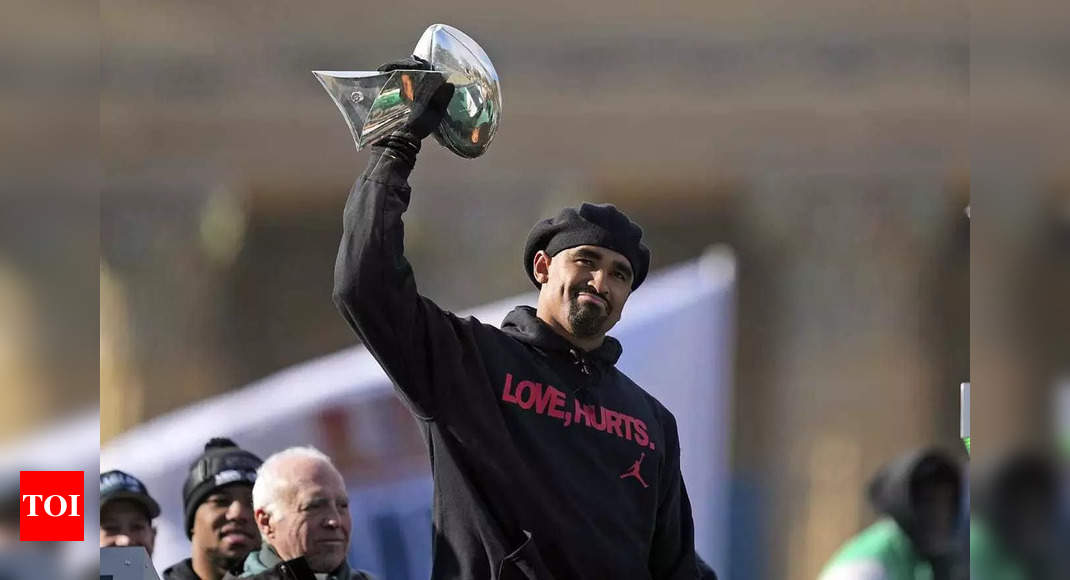 Nike’s ‘Love, Hurts’ hoodie sells out fast—A fashion statement or a subtle dig at the Chiefs?