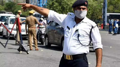 Centre directs Delhi Traffic Police to enforce parking rules around Patiala House Court & Delhi HC