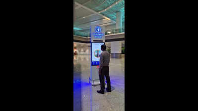 IGI पर उड़ान अपडेट के लिए वर्चुअल जानकारी कियोस्क का उपयोग करें