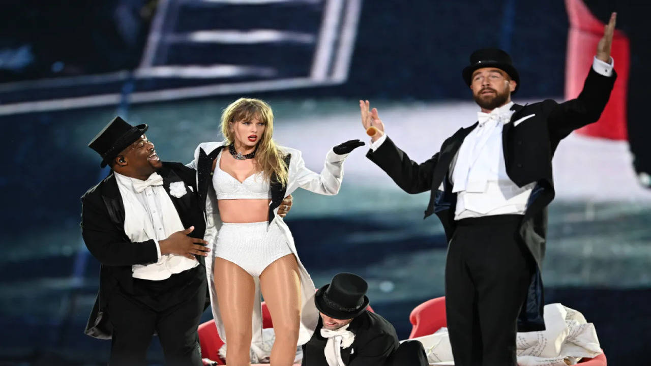 iHeartRadio Music Awards honor Taylor Swift and Travis Kelce with 'Favorite  Surprise Guest' win | NFL News - The Times of India