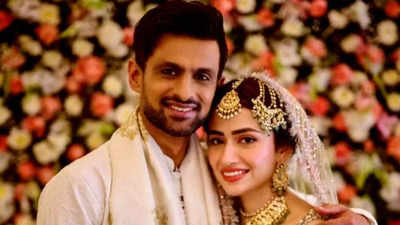 Is Shoaib Malik set to embrace fatherhood again after having son Izhaan with Sania Mirza? Sana Javed sparks pregnancy rumours - VIDEO