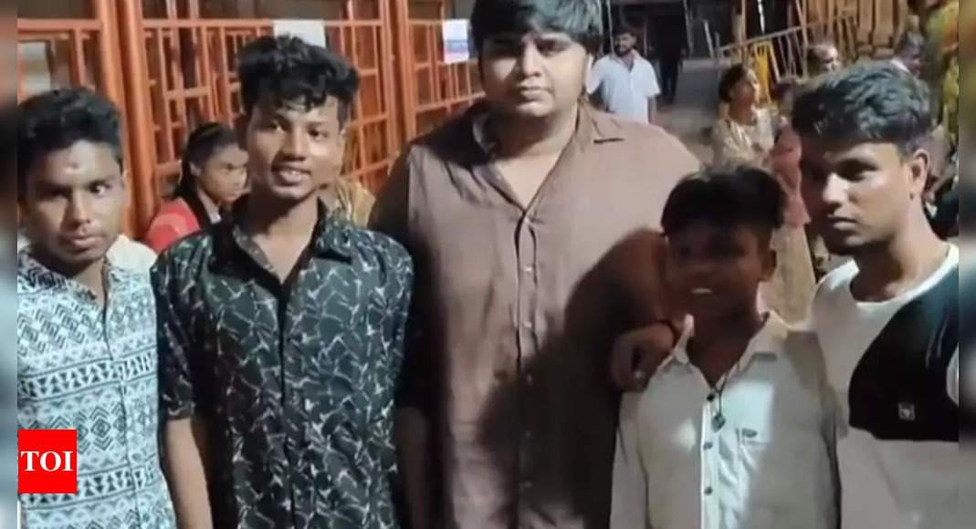 'Retro' director Karthik Subbaraj visits Thiruvannamalai Annamalaiyar temple along with his wife