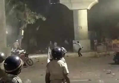 Educational institutions closed in parts of Nagpur due to curfew after violence over Aurangzeb’s tomb row – The Times of India